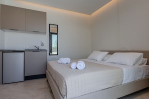 7 chambres, coffres-forts dans les chambres, fer et planche à repasser
