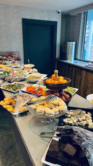 Free daily buffet breakfast - Lamore Otel (Ankara)