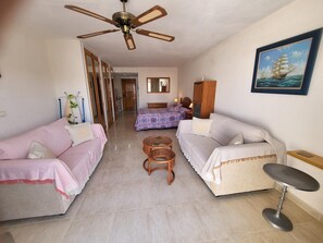 TV - Port Royale Studio (Los Cristianos)