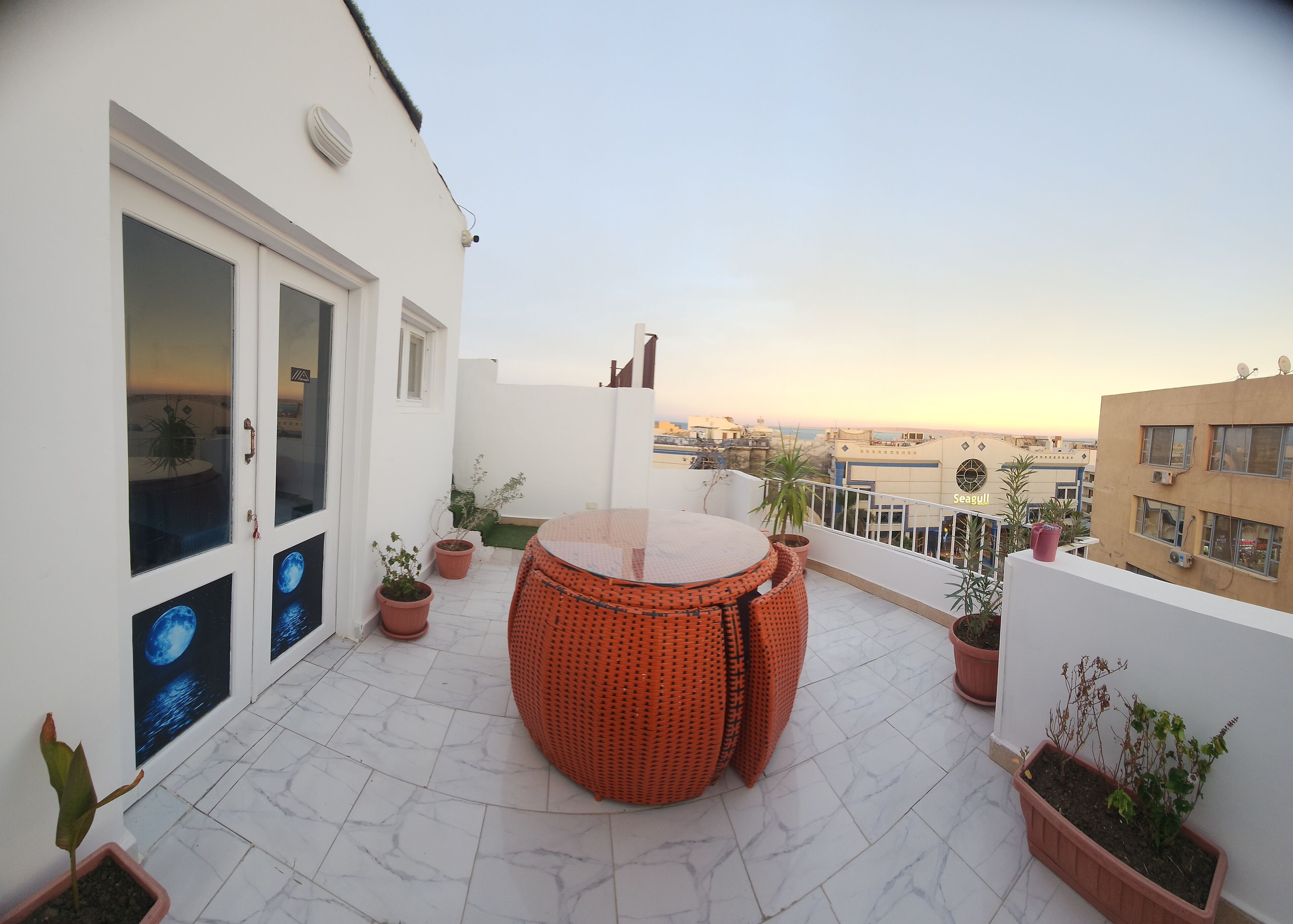 Photo - White Roof - Hurghada