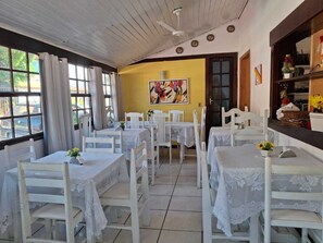 Free daily full breakfast