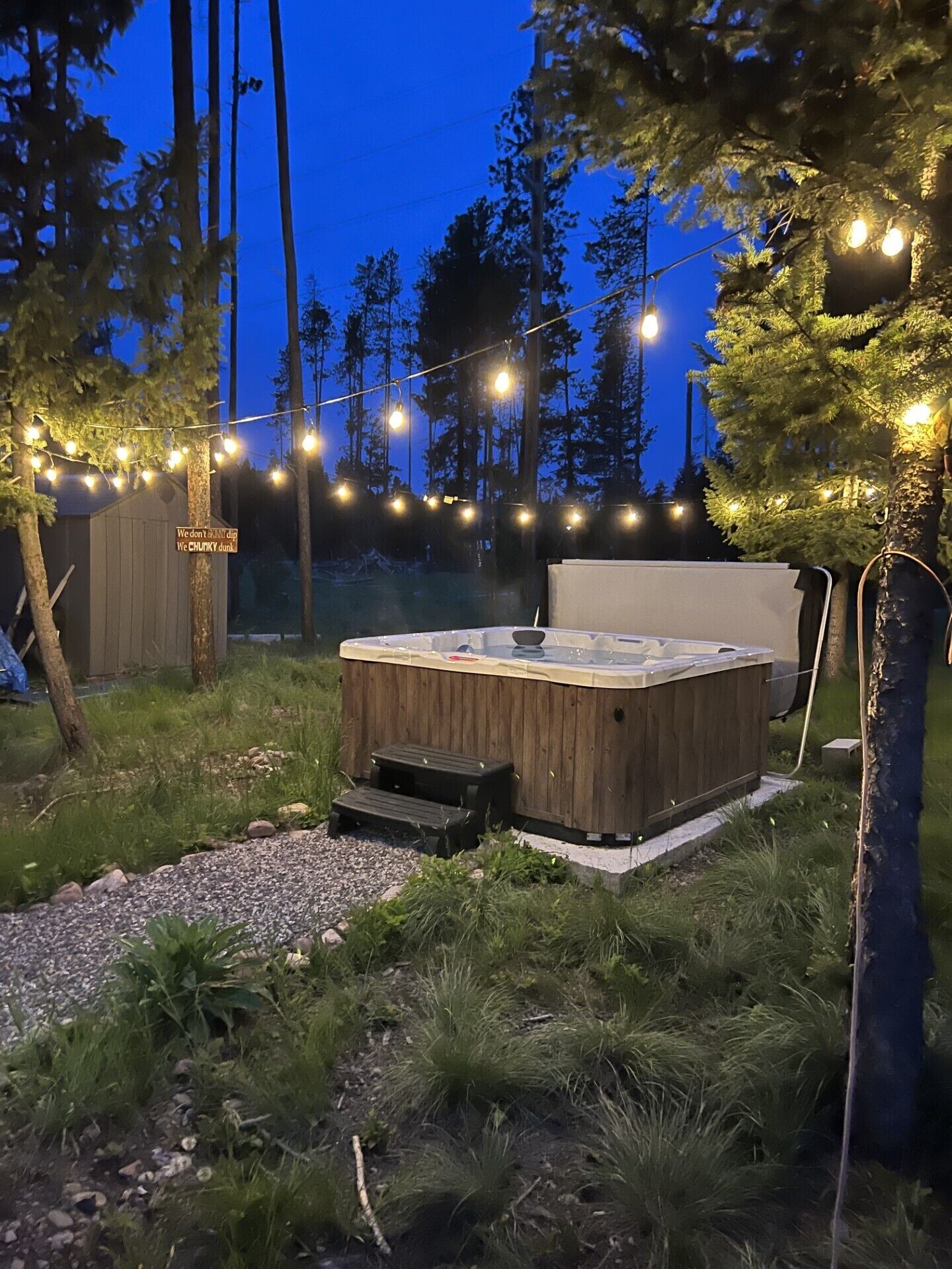 Outdoor spa tub