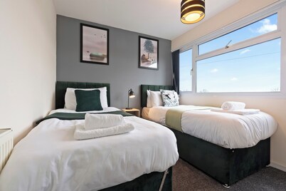 8guests-3br-parking-familyfriendly-nearairport