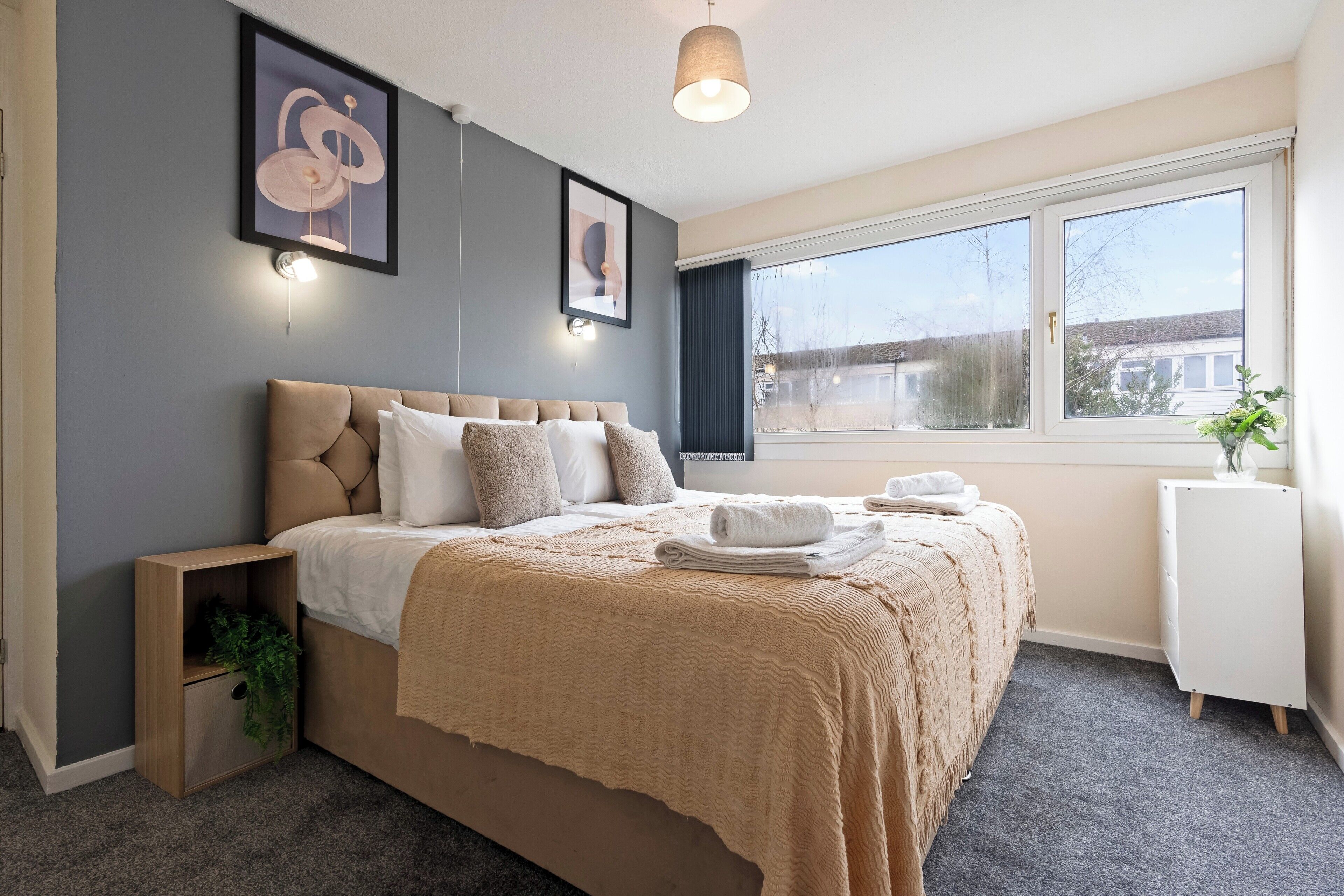 3 bedrooms, iron/ironing board, free WiFi, bed sheets