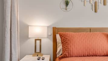3 slaapkamers, een strijkplank/strijkijzer, reisbedje, gratis wifi