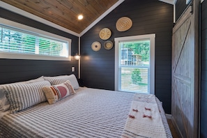1 habitación, tabla de planchar con plancha, wifi gratis y ropa de cama 