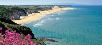 Sound of the Sea - Portrush Apartment