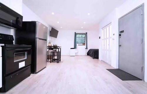 Luxury Studio experience centered around comfort, privacy, and warm hearts. 