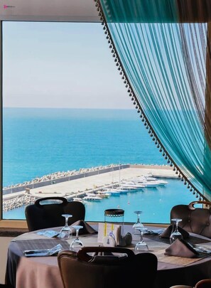 Dining - Fleet Club Mahrousa (Alexandria)