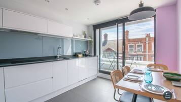 Fridge, microwave, oven, dishwasher