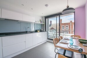 Fridge, microwave, oven, dishwasher