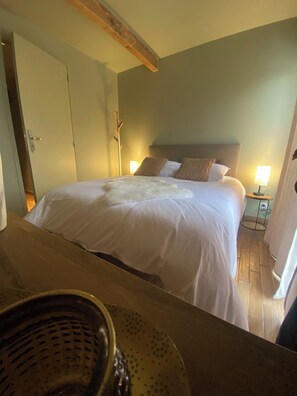 1 bedroom, WiFi, bed sheets