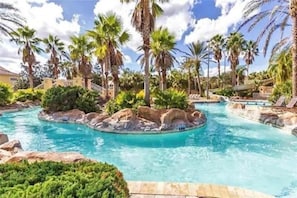 Piscine extérieure, piscine chauffée