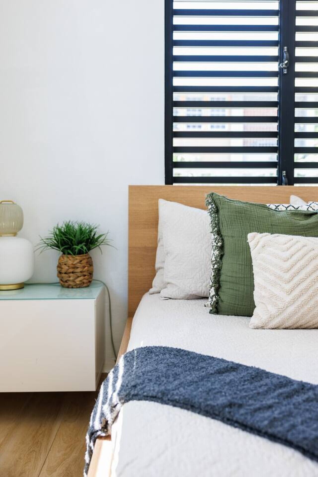 2 bedrooms, travel crib, WiFi, bed sheets