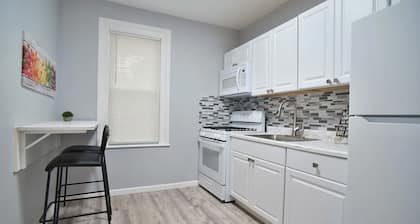 Cozy Apartment in Quiet Spencerport with Private Deck