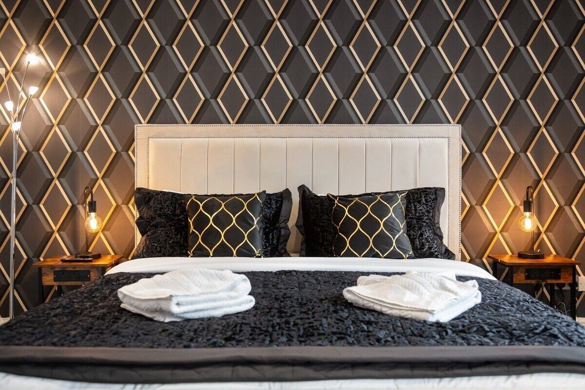 3 bedrooms, iron/ironing board, free WiFi, bed sheets