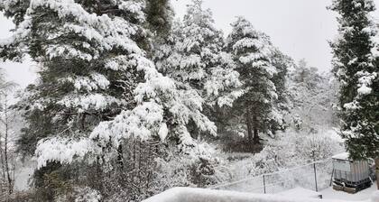 Apparently of 44m2 in Rez of garden located at 15km of the station of Orres