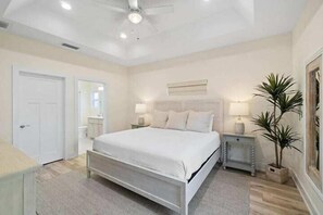 3 bedrooms, desk, free WiFi, bed sheets