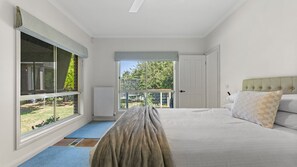 3 Schlafzimmer, Schreibtisch, Bügeleisen/Bügelbrett, kostenloses WLAN