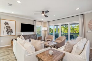 TV connectée, baby-foot, table de tennis de table