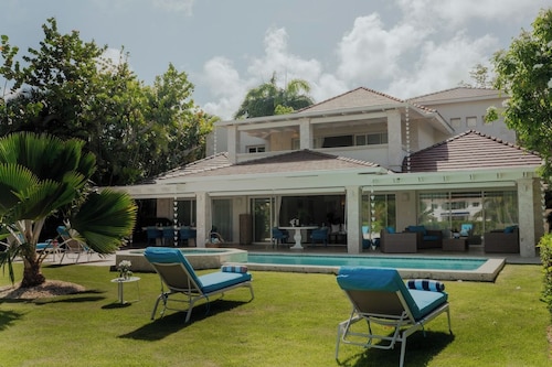 Luxury Golf Villa in Exclusive Punta Cana Resort