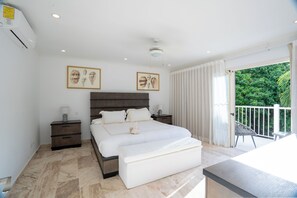 4 Schlafzimmer, Schreibtisch, Bügeleisen/Bügelbrett, Reisekinderbett