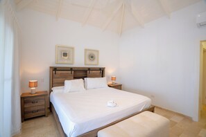 4 bedrooms, desk, iron/ironing board, travel crib