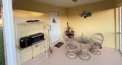 Make yourself at home in this delightful 1-bedroom Lehigh Acres retreat.