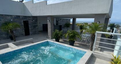 Modern Apartment in Salinas