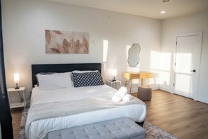 3 chambres, fer et planche à repasser, Wi-Fi gratuit, draps fournis
