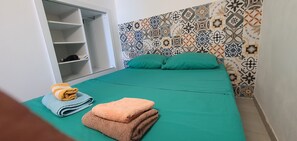 1 多间卧室、熨斗/熨衣板、免费 WiFi、床单