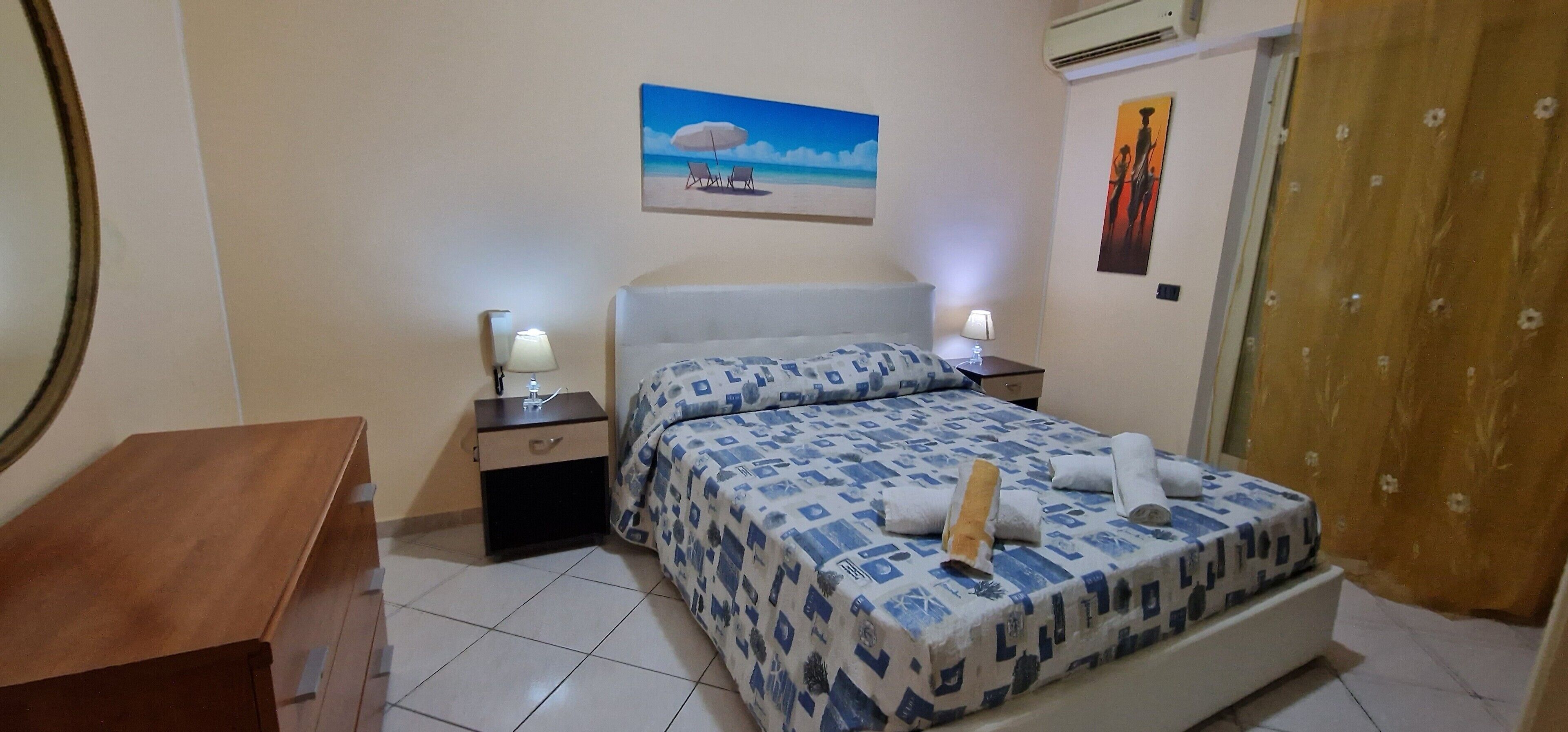 4 camere, ferro/asse da stiro, Wi-Fi gratuito, lenzuola