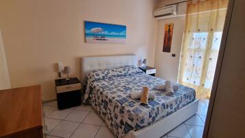 4 camere, ferro/asse da stiro, Wi-Fi gratuito, lenzuola