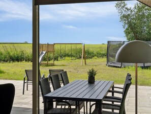 House | Outdoor dining