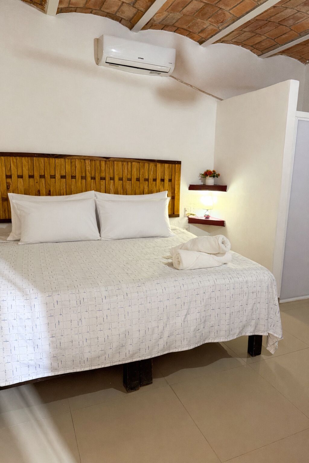 1 chambre, bureau, Wi-Fi gratuit, draps fournis