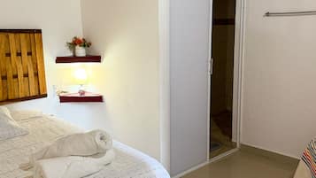 1 chambre, bureau, Wi-Fi gratuit, draps fournis