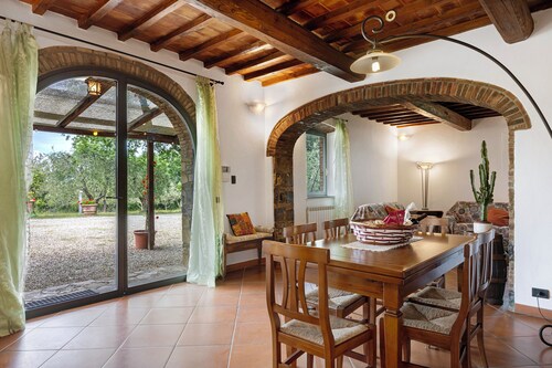 Villa 'Podere Beccalorzo with Private Pool, Wi-Fi and Air Conditioning'