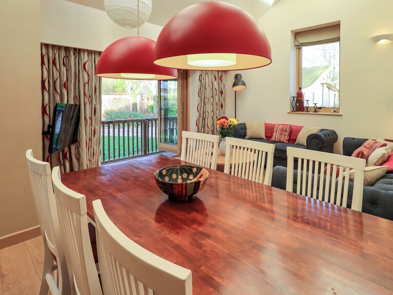 Cedrus Lodge, Pet Friendly, Character Holiday Cottage In Penrith - Dumfries and Galloway