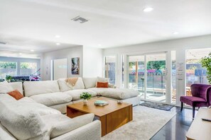 TV, fireplace, video games, offices