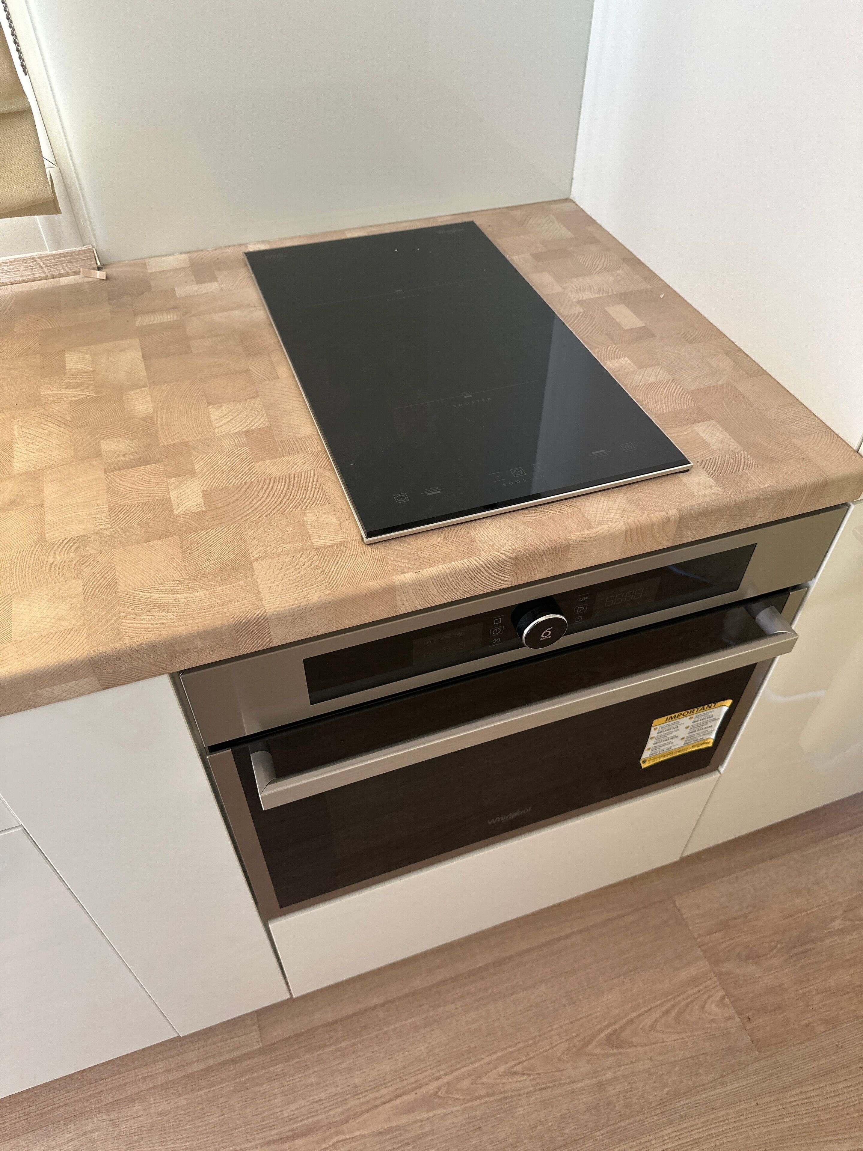 冰箱、微波炉、烤箱、炉灶