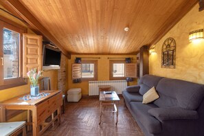 TV - Apartment 'Melihah' with Wi-Fi and Air Conditioning (Daroca)