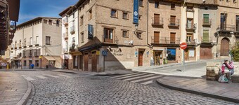 Apartment 'Petronila' with Wi-Fi and Air Conditioning
