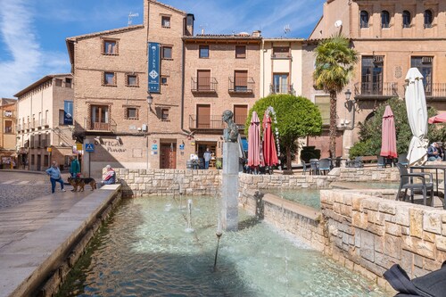 Apartment 'Petronila' with Wi-Fi and Air Conditioning