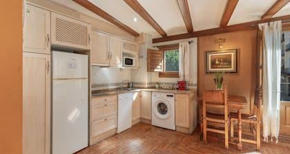 Apartment 'Zayda' with Balcony, Wi-Fi and Air Conditioning