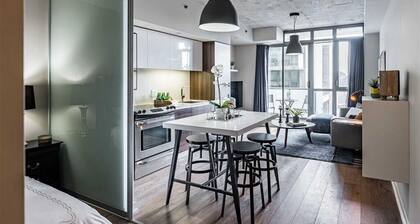 Amazing 1BD Suite - Heart of Toronto