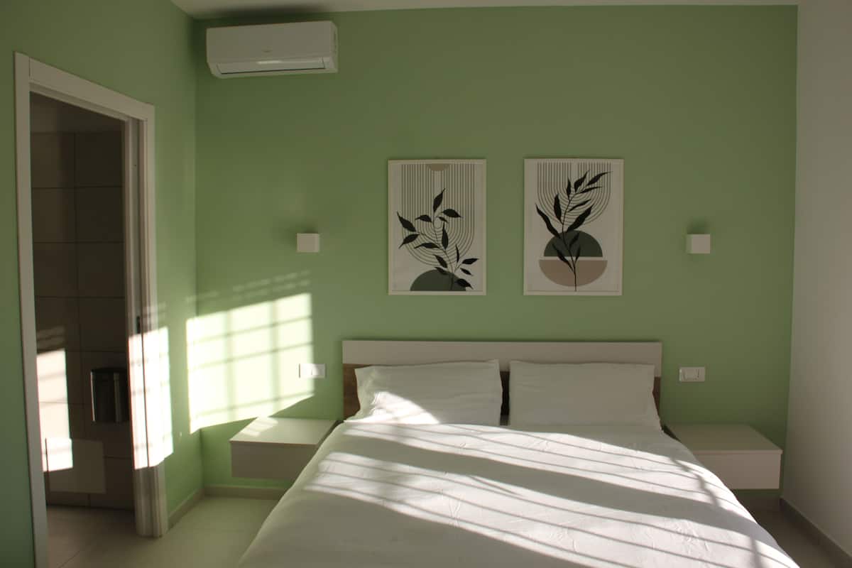 Klassieke tweepersoonskamer, balkon | Gratis wifi