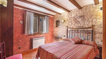 1 slaapkamer, een strijkplank/strijkijzer, gratis wifi, beddengoed