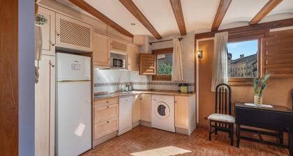 Apartment 'Amira' with Wi-Fi and Air Conditioning