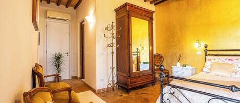 1 habitación, wifi gratis y ropa de cama