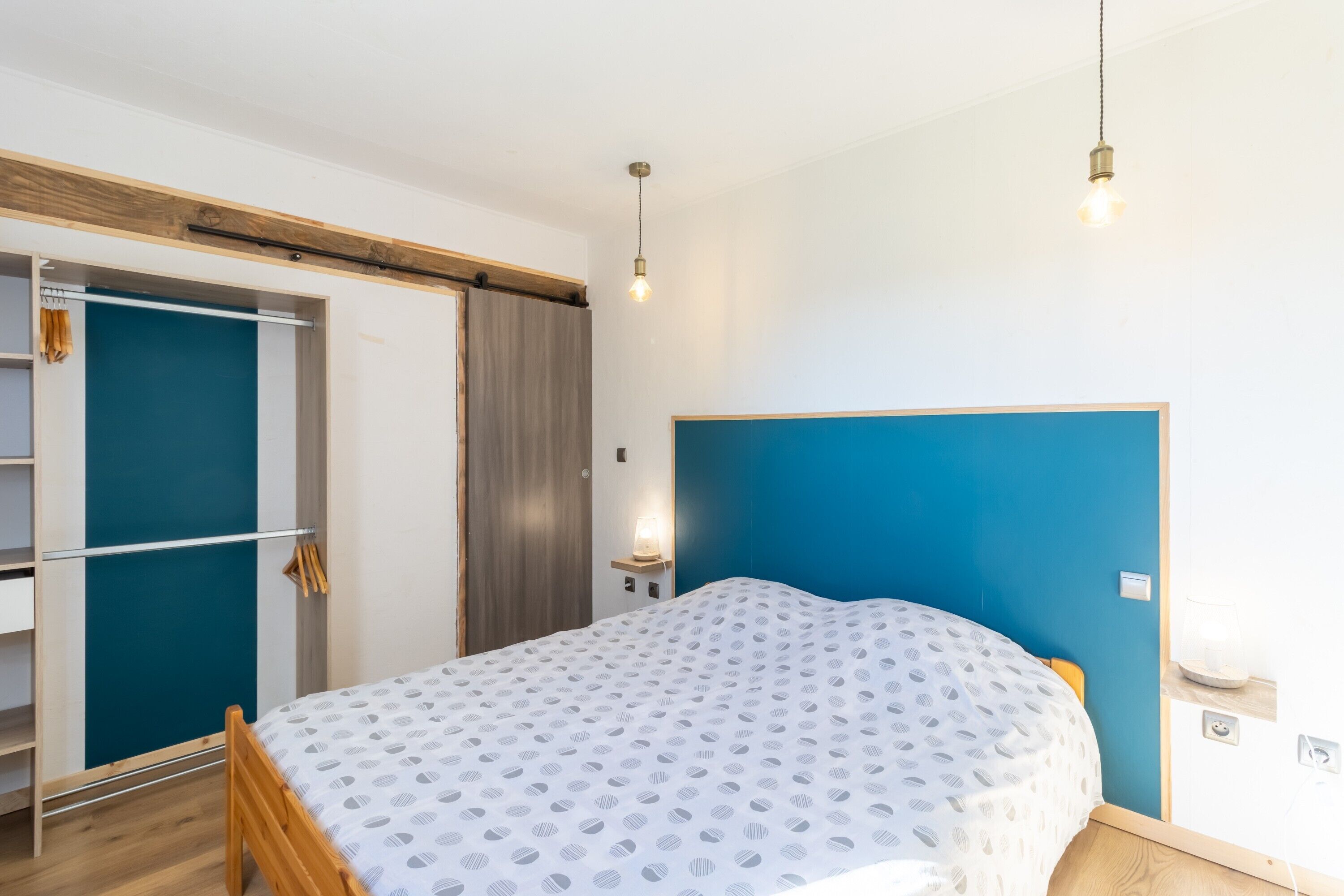 2 chambres, fer et planche à repasser, Wi-Fi gratuit, draps fournis